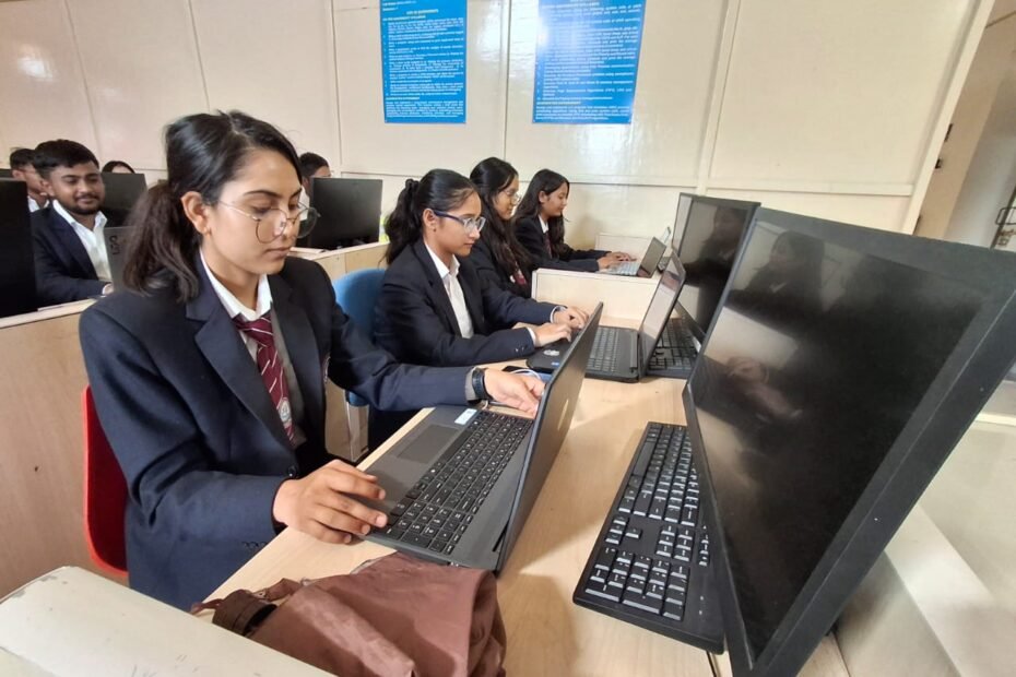 WhatsApp Image 2025-11-08 at 15.28.59